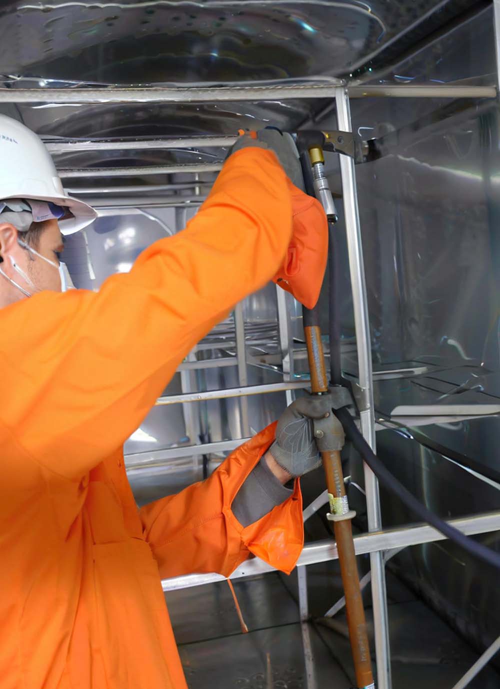 清洗水箱需要哪些工具？